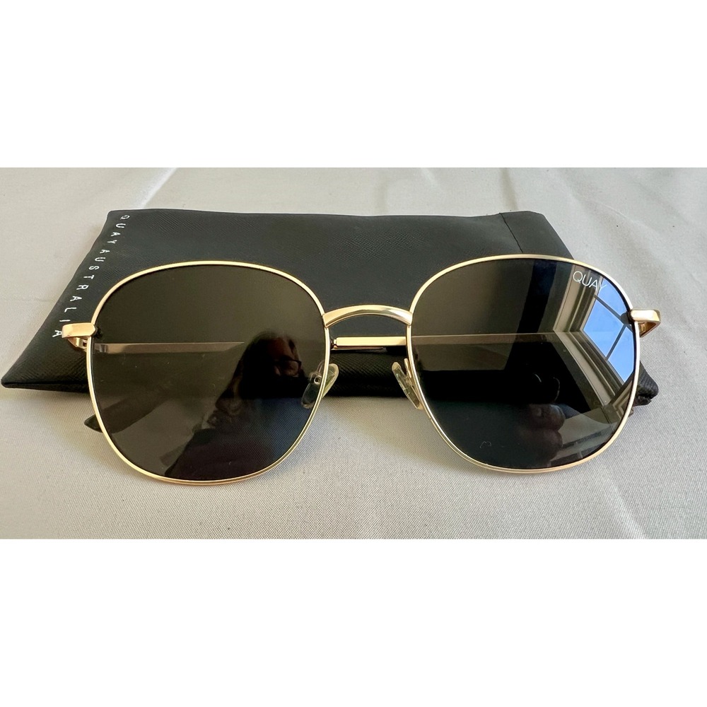 Quay Australia Jezabell 148 Gold Round Sunglasses Smoke Lens Excellent Condition